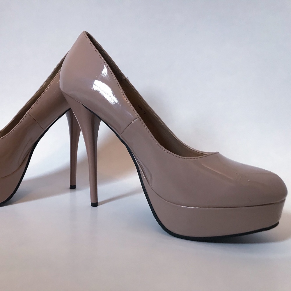 Charlotte Russe Tan Platform Pump 10 - Picture 2 of 8